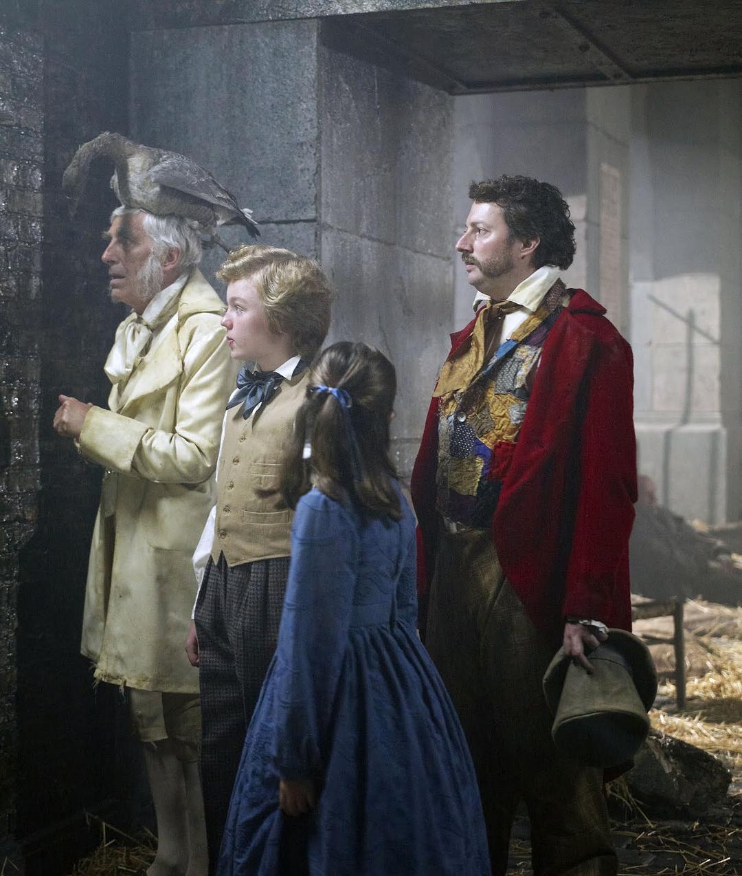 《荒凉百宝店》剧照第22张图片