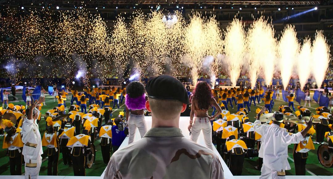 《比利·林恩的中场战事》剧照第59张图片