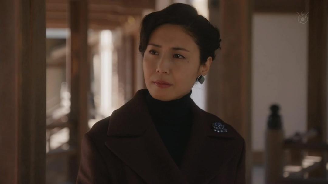 《女人的勋章》剧照第28张图片