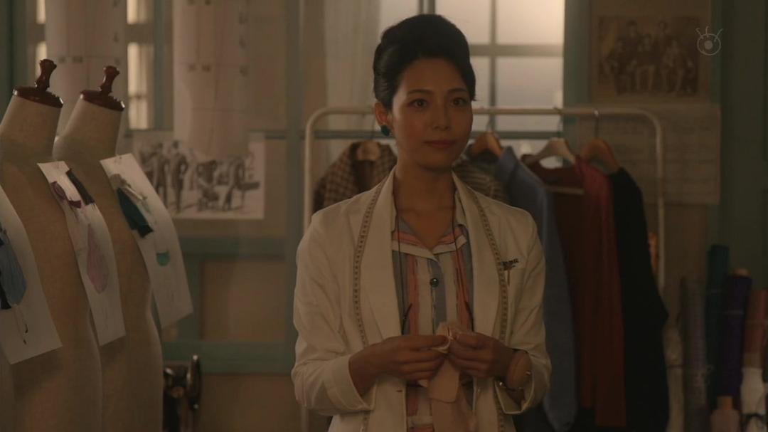 《女人的勋章》剧照第59张图片