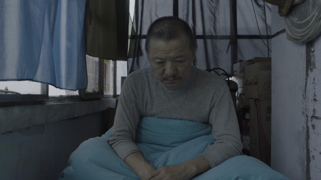 《大象席地而坐》剧照第19张图片