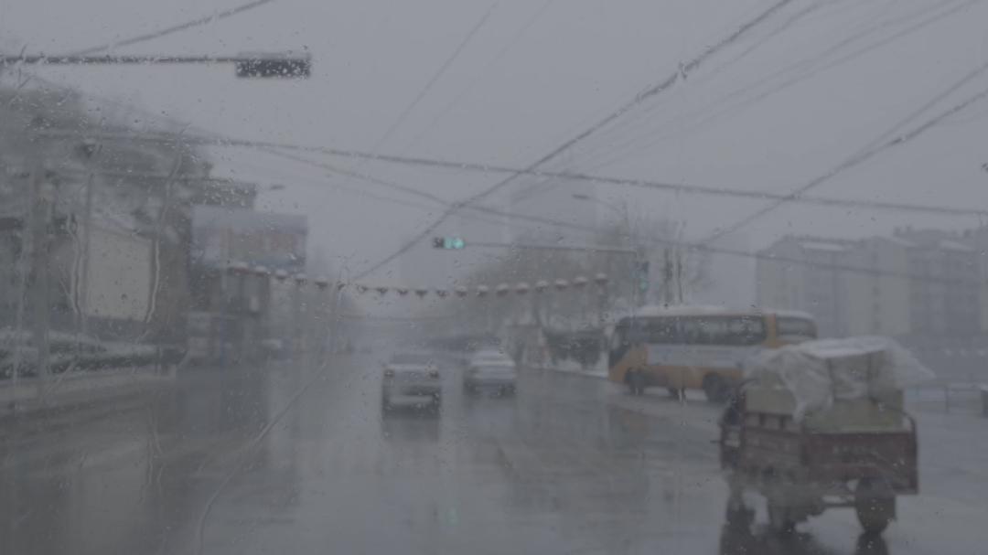 《大象席地而坐》剧照第17张图片