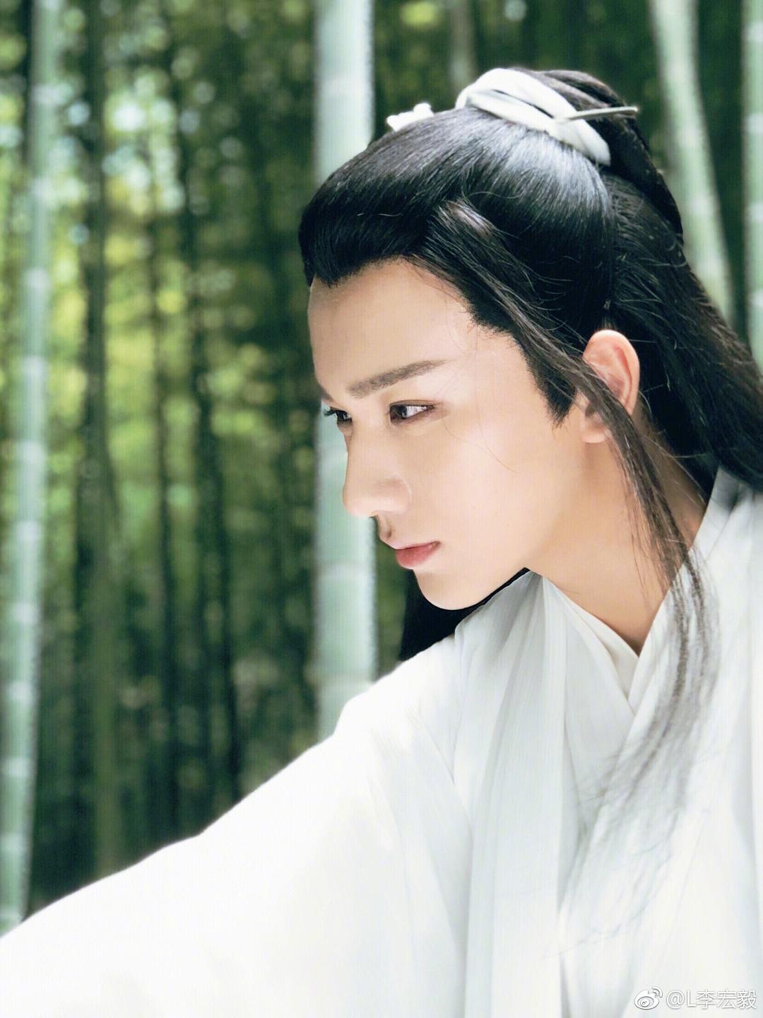 《天雷一部之春花秋月》剧照第1张图片