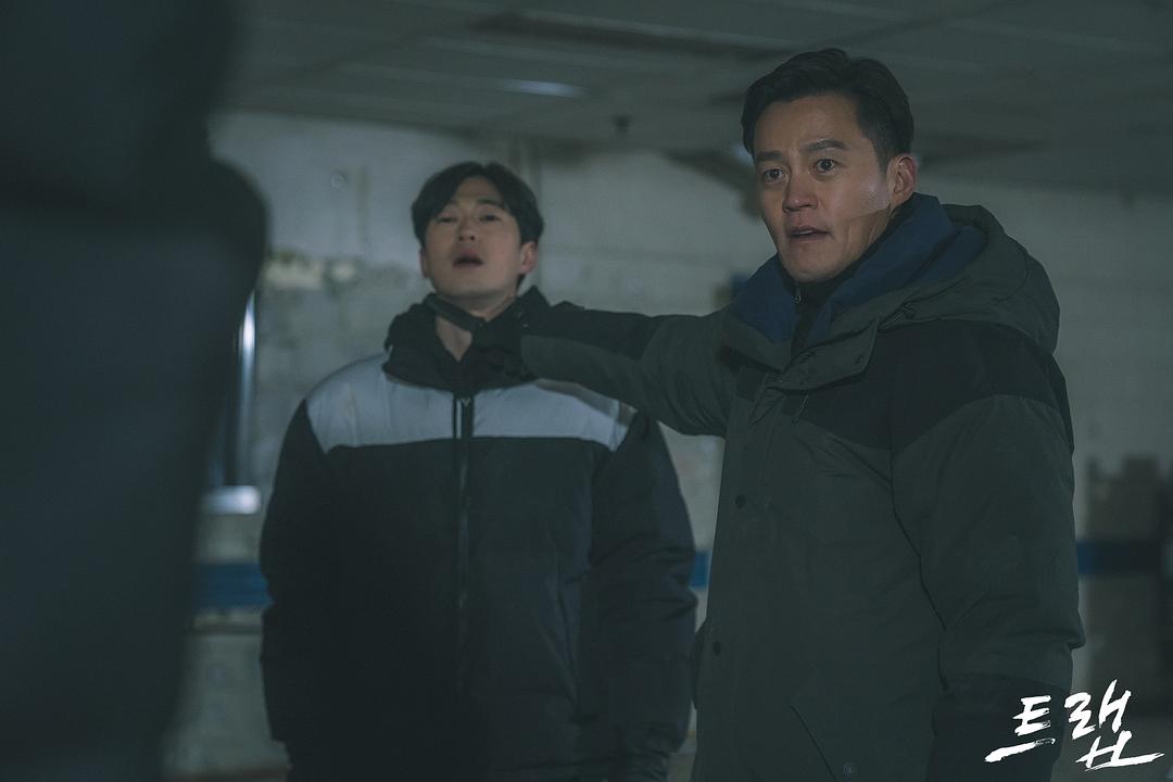 《圈套》剧照第26张图片