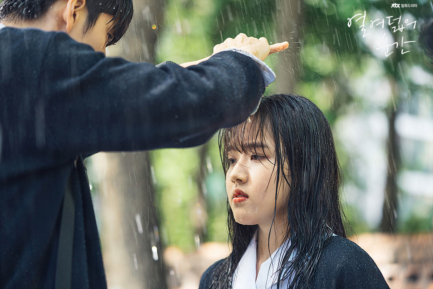 《十八岁的瞬间》海报第14张图片