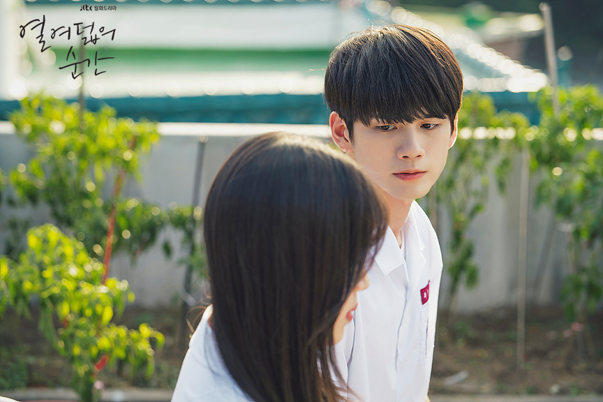 《十八岁的瞬间》海报第33张图片