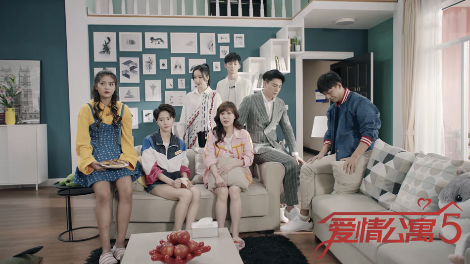 爱情公寓住户们听不到...