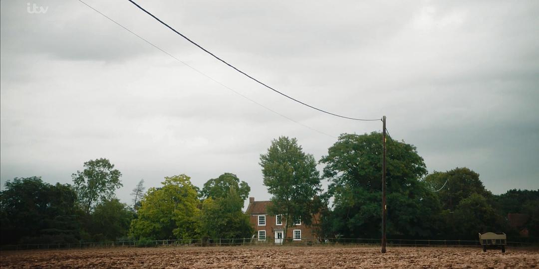 《白屋农场》剧照第30张图片