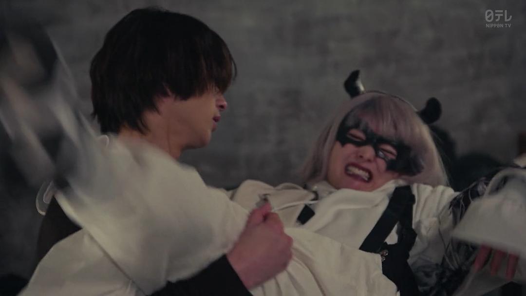 《在不白不黑的世界里，熊猫笑了》剧照第52张图片