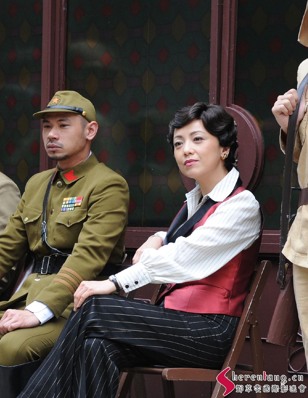 《巾帼枭雄之义海豪情》剧照第6张图片