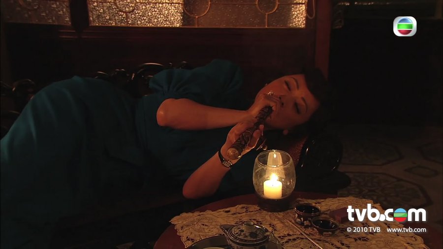 《巾帼枭雄之义海豪情》剧照第23张图片