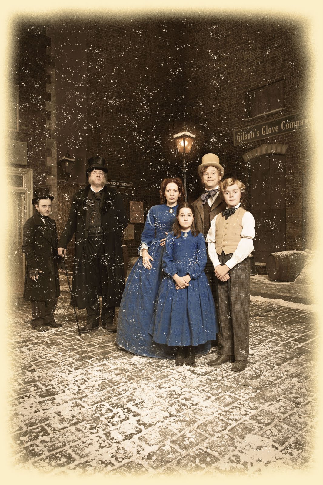 《荒凉百宝店》剧照第5张图片