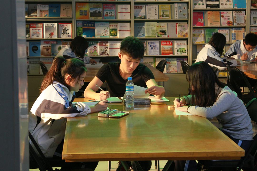 《狗十三》剧照第10张图片