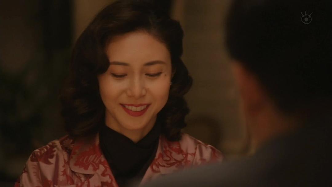 《女人的勋章》剧照第38张图片