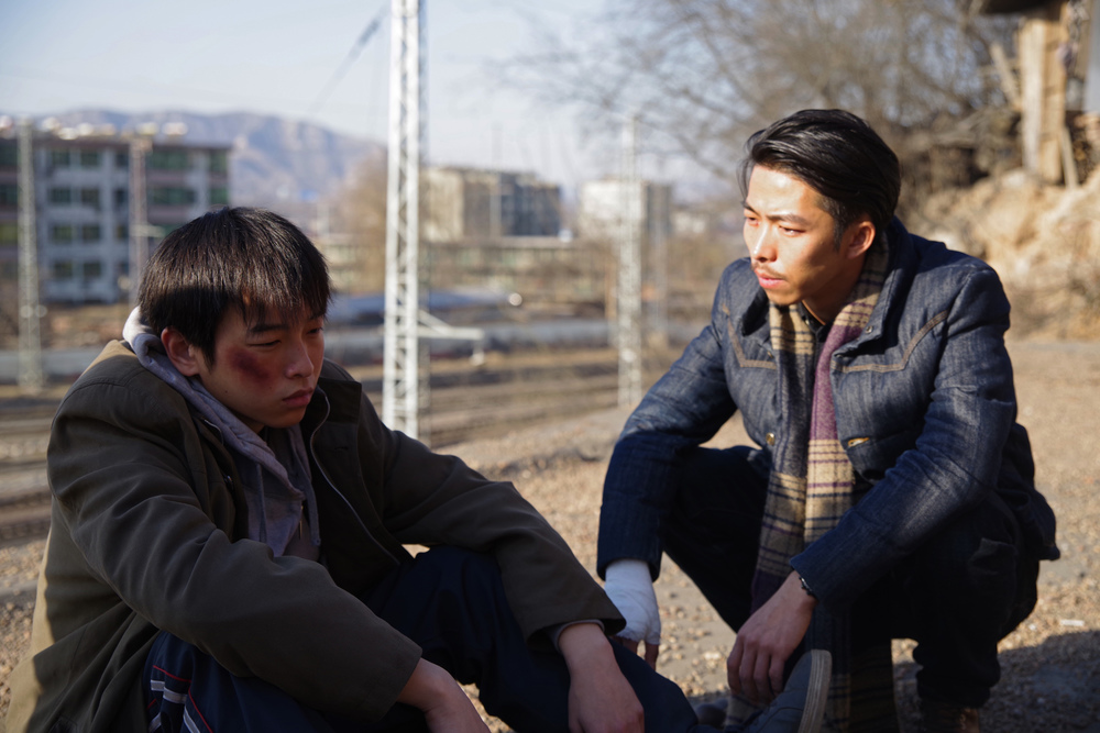 《大象席地而坐》剧照第15张图片