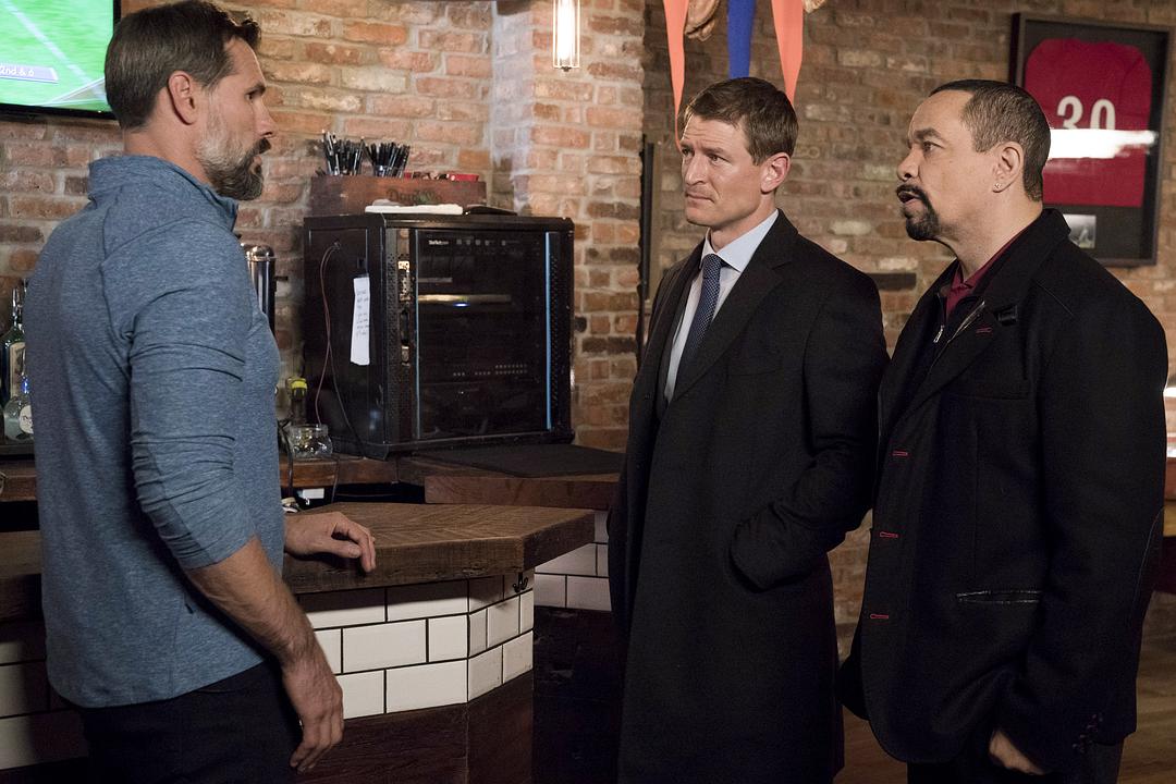 《法律与秩序：特殊受害者第二十季》剧照第24张图片