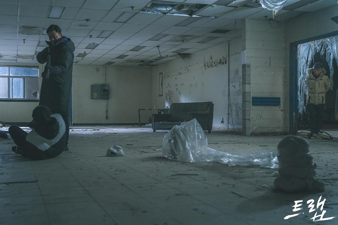 《圈套》剧照第53张图片