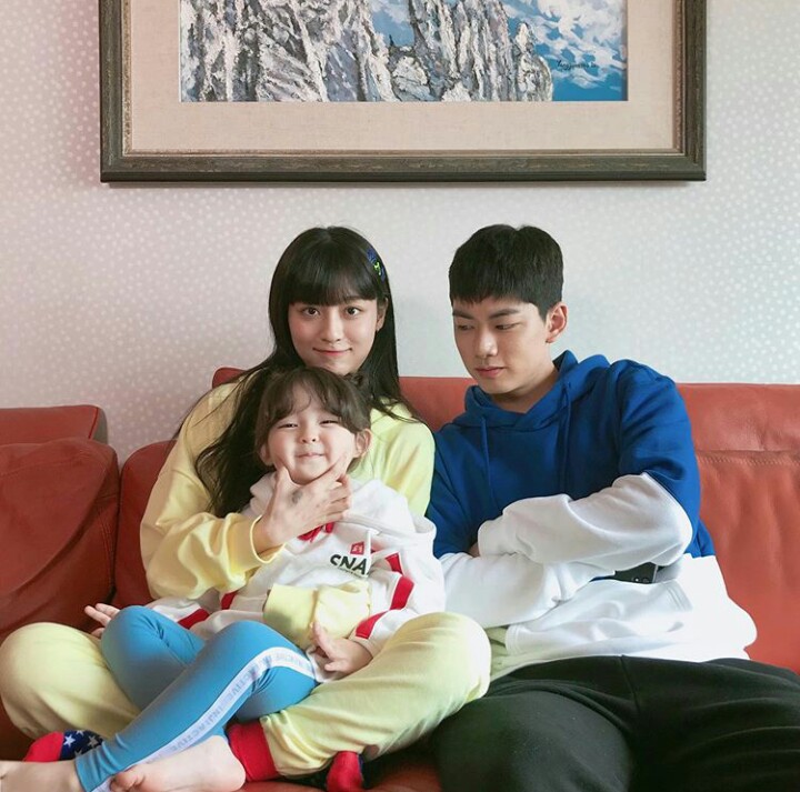 《十八岁第二季》海报第3张图片