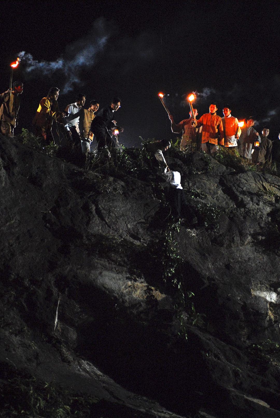 《银楼金粉》剧照第23张图片