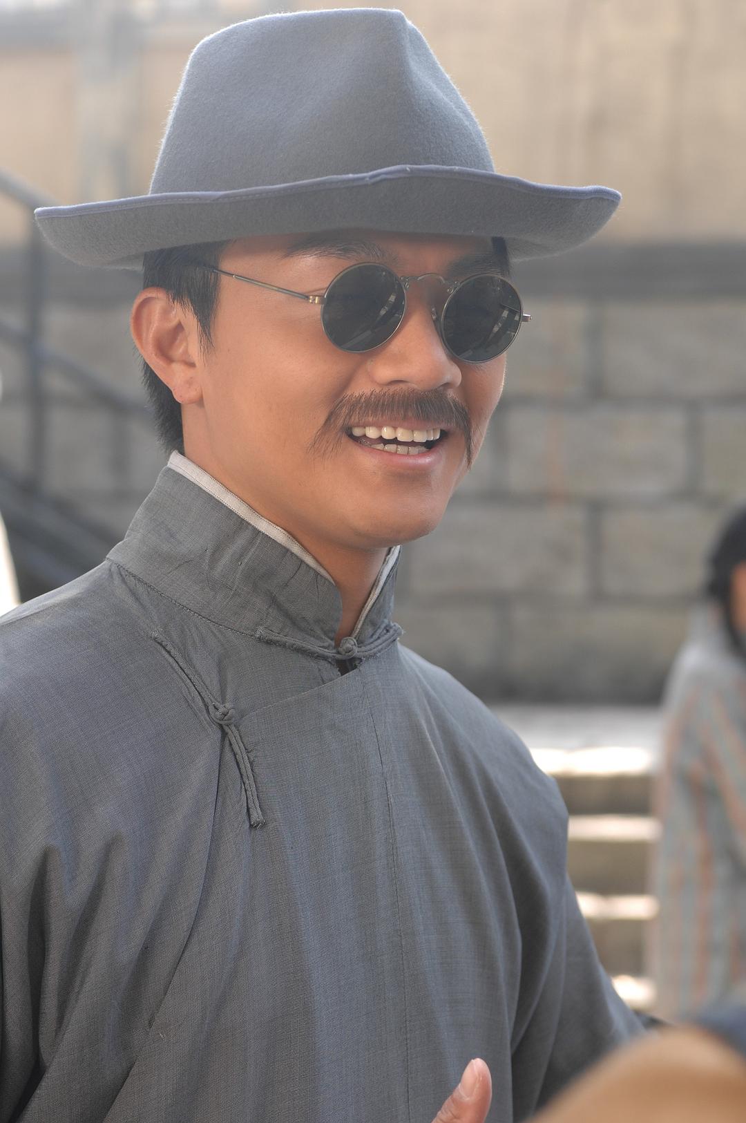 《银楼金粉》剧照第12张图片