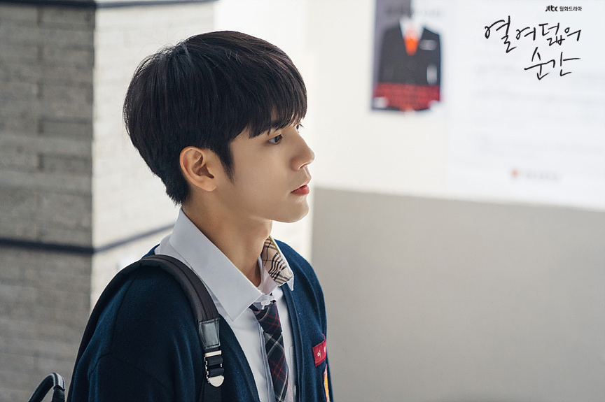 《十八岁的瞬间》海报第6张图片