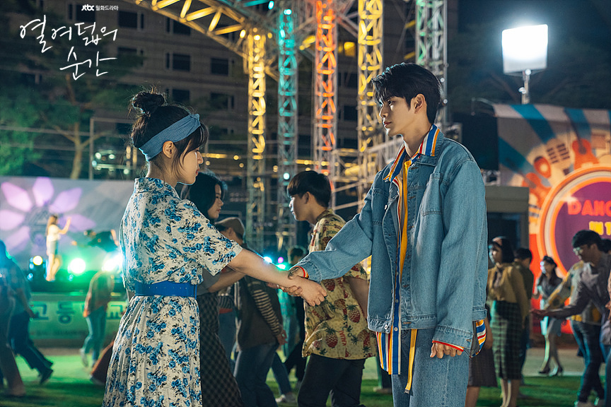 《十八岁的瞬间》海报第5张图片