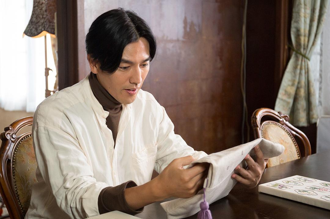 《同一屋檐下的四个女人》海报第11张图片