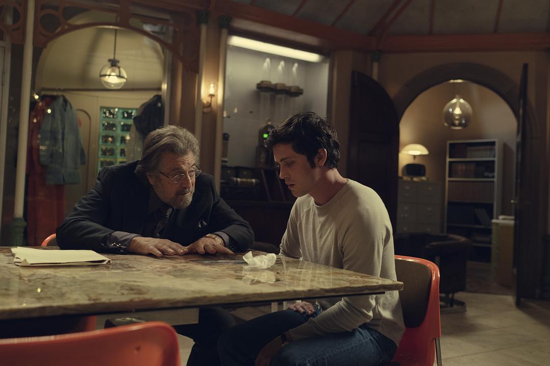 《纳粹猎人》剧照第9张图片