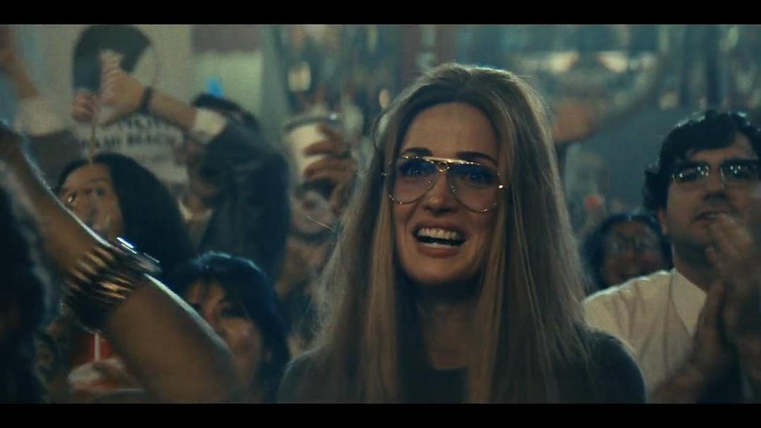 《美国夫人》海报第48张图片