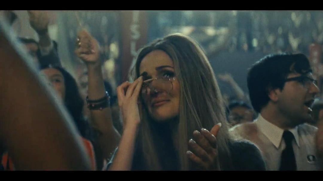 《美国夫人》海报第45张图片