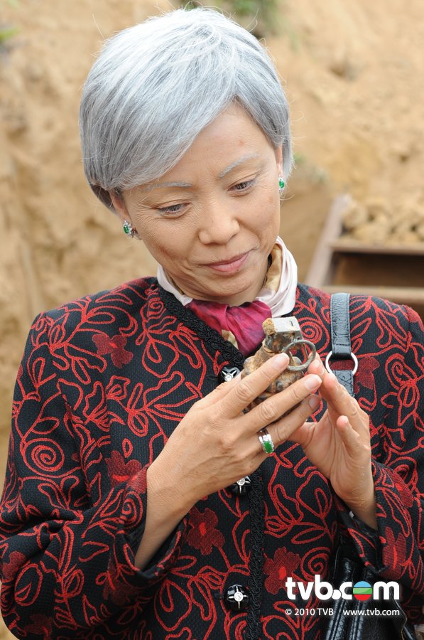 《巾帼枭雄之义海豪情》剧照第12张图片