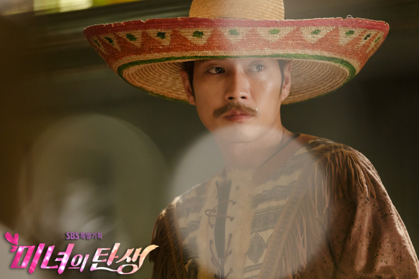 《美女的诞生》海报