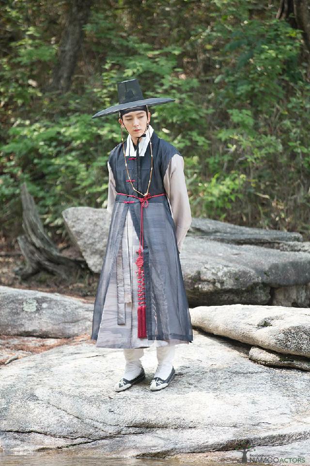 《夜行书生》海报