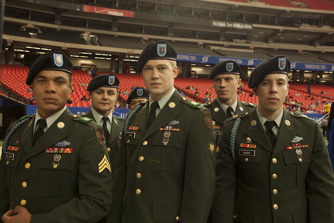 《比利·林恩的中场战事》剧照第27张图片