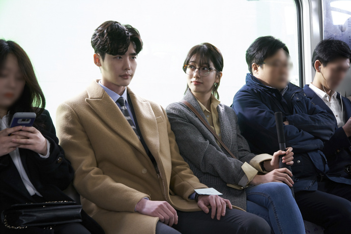 《当你沉睡时》海报第59张图片