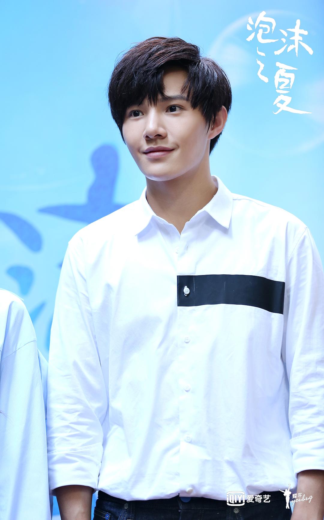 《泡沫之夏》剧照第56张图片