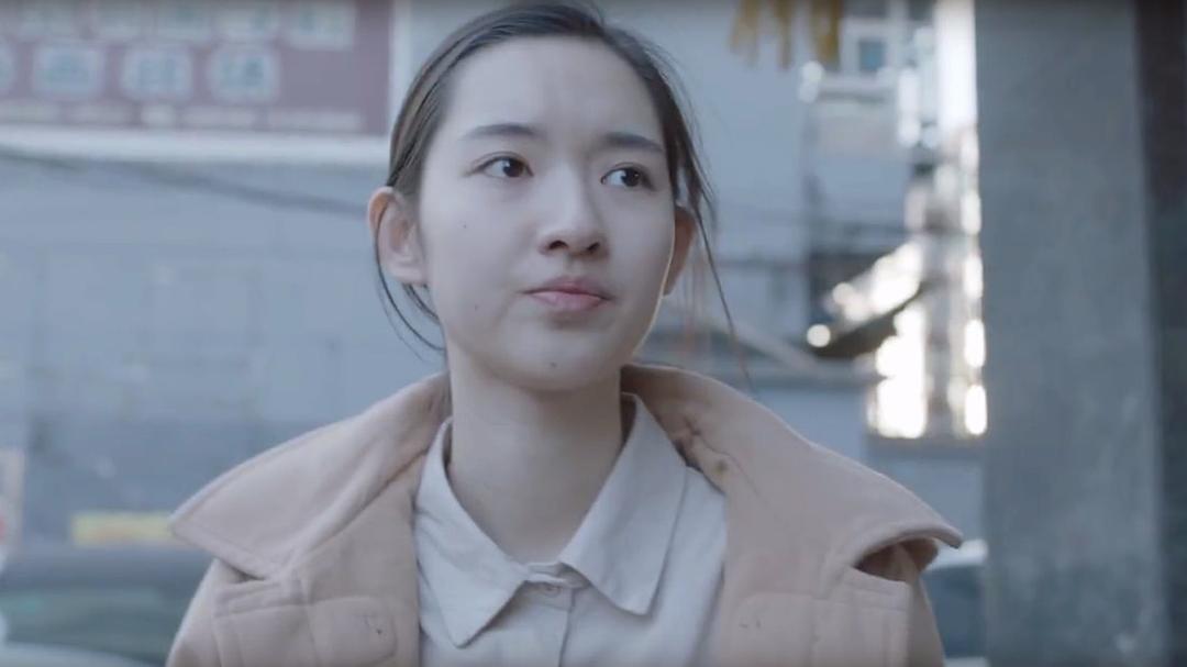 《大象席地而坐》剧照第2张图片