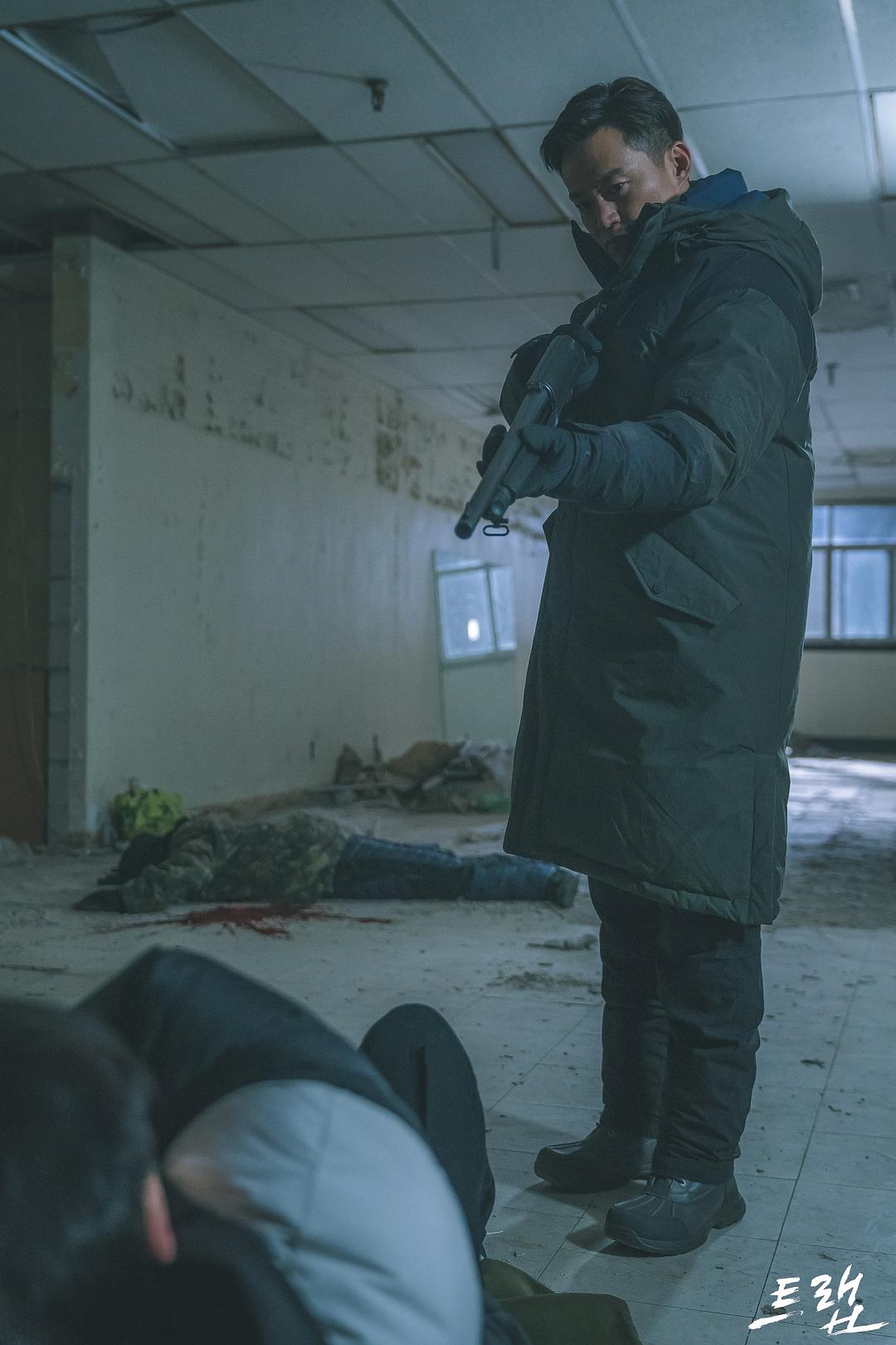 《圈套》剧照第11张图片