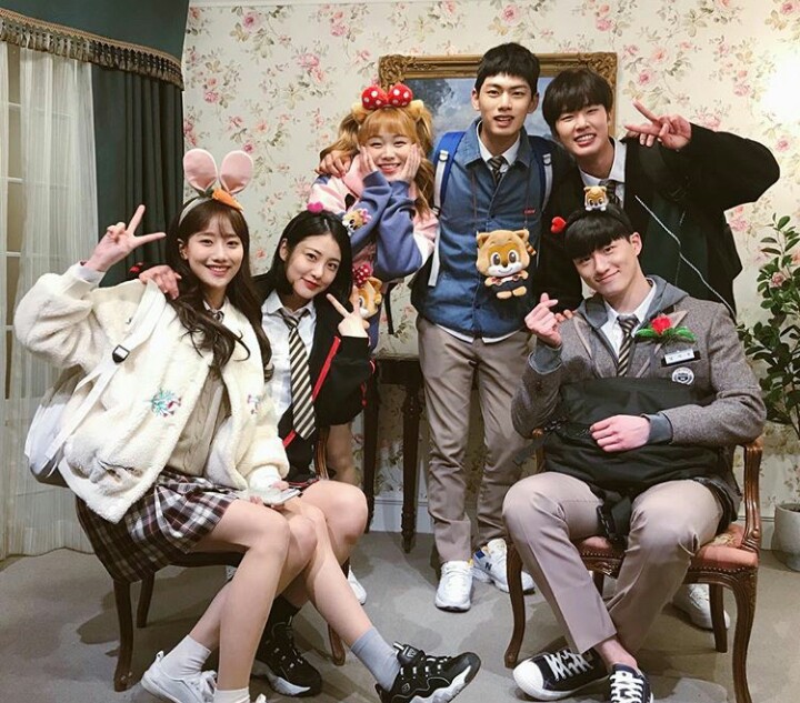 《十八岁第二季》海报第38张图片