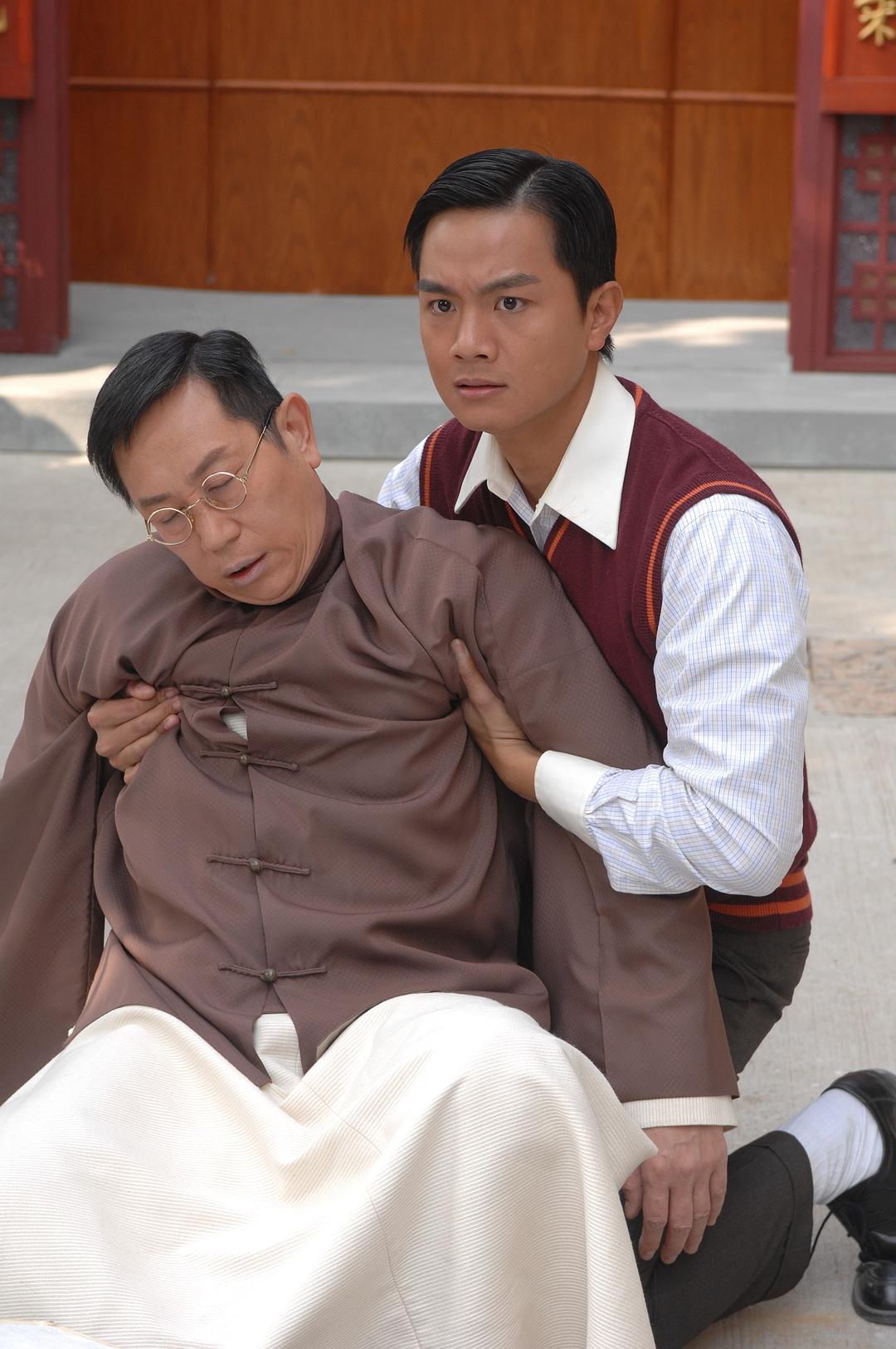 《银楼金粉》剧照第11张图片