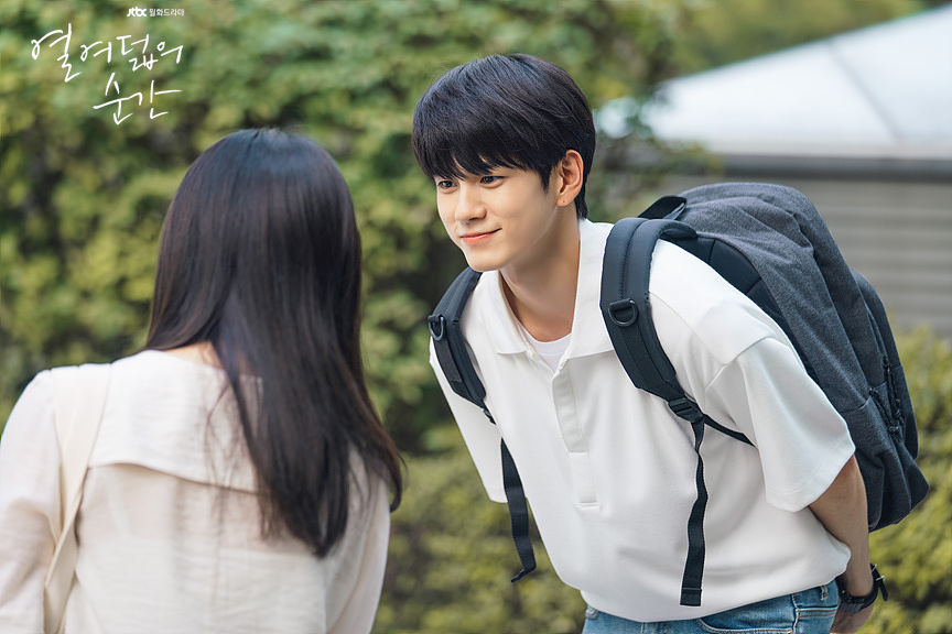 《十八岁的瞬间》海报第56张图片