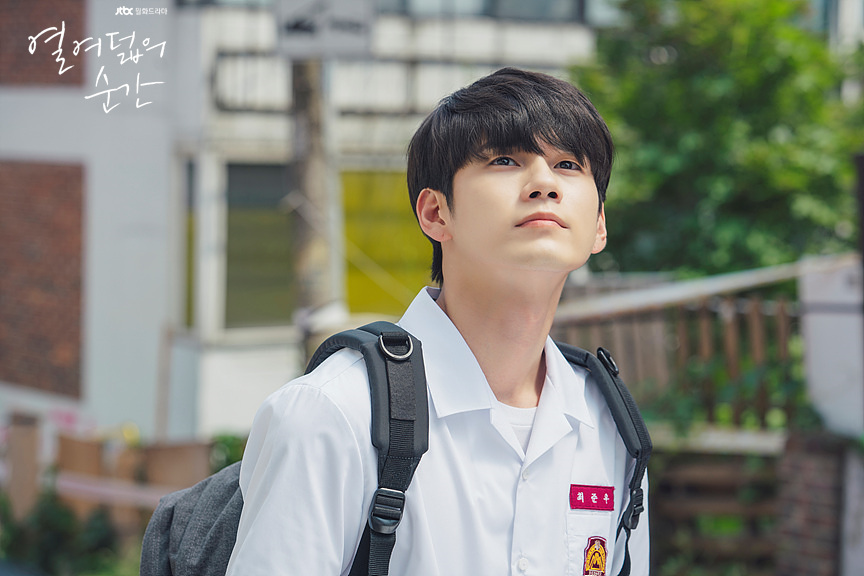 《十八岁的瞬间》海报第38张图片