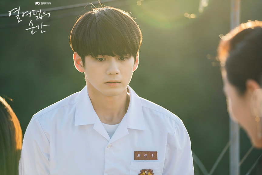 《十八岁的瞬间》海报第28张图片