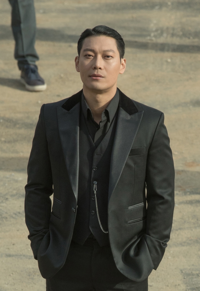 《无人知晓》剧照第17张图片